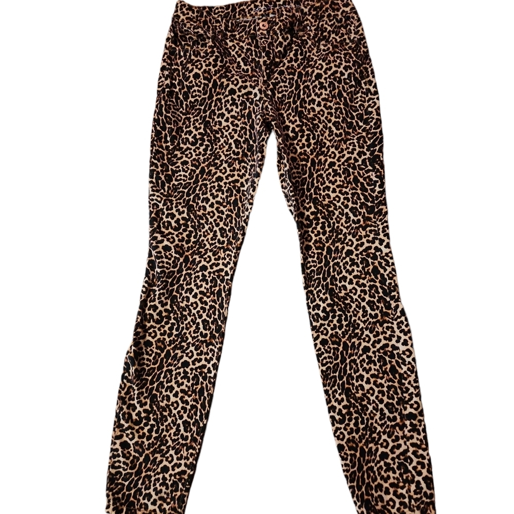 Gorgeous trendy INC skinny leopard print pant